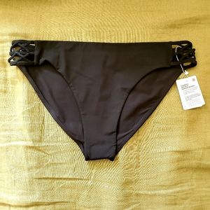 Lululemon Coastline Mid Rise Medium Bottom Black